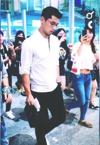 喜欢荧光绿的鞋子,张继科为什么喜欢小蓝鞋