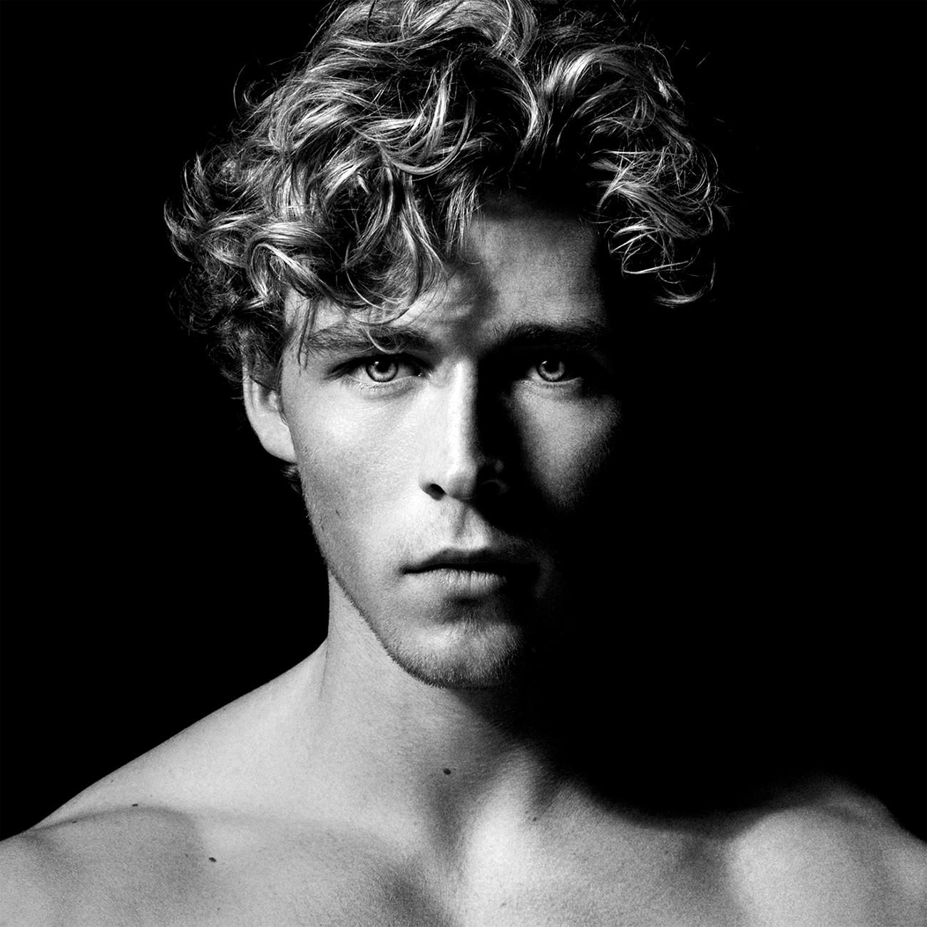 涓归害鐜嬪瓙閲戝彂,涓归害鐜嬪瓙涓庨噾鍙戠ⅶ鐪肩殑濂冲瓙