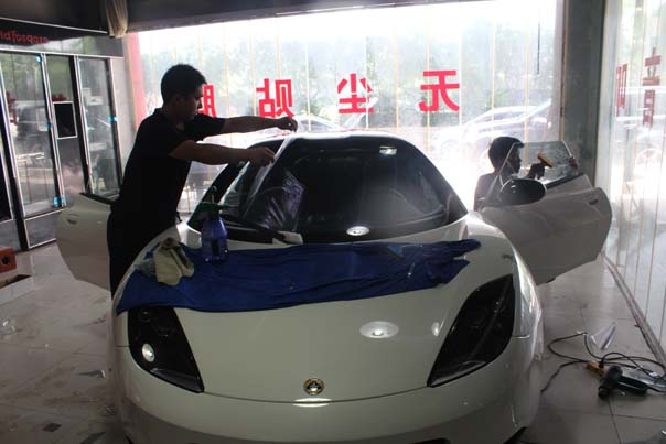 武汉汽车贴太阳膜,武汉汽车贴内饰膜