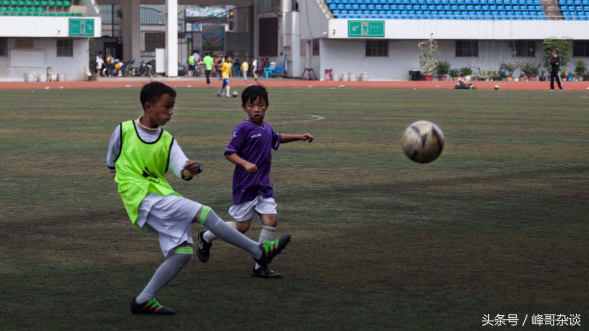 昭通足球小队员:誓言要做国足接班人