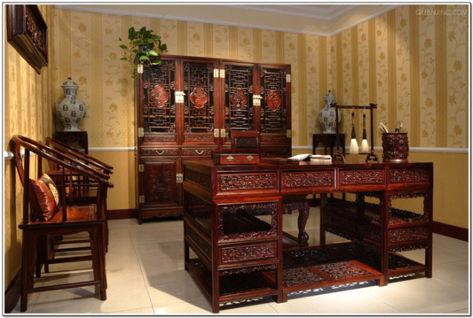 中式书房家具布置,中式家具怎样布置客厅