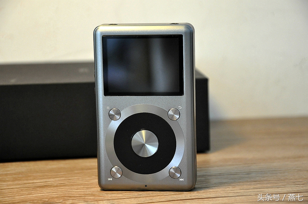 老酒不怕陈年，初烧更应实际，飞傲FiiOX3评测