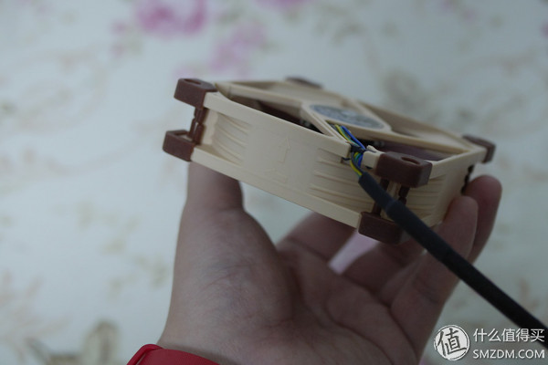 猫头鹰u9s散热器,猫头鹰散热器u9s能压14600k吗