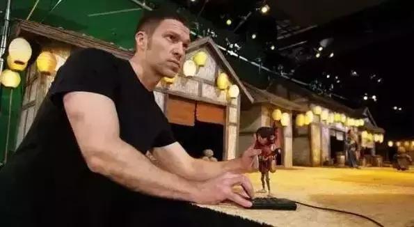 拒绝斯坦福offer，放弃百亿家产，靠捏泥成为霸道总裁！