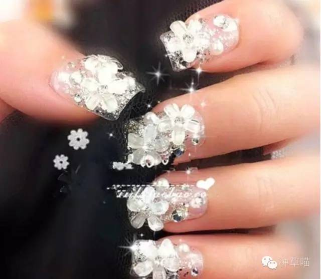 这几款仙系指甲油夏季不要错过,显白又酷的指甲油