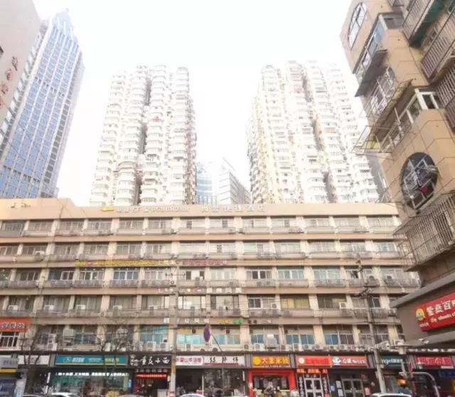 生活在乡间是幸福,生活在忙忙碌碌中也是一种快乐