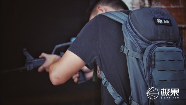 最牛的户外战术背包,好看又实用的军品背包