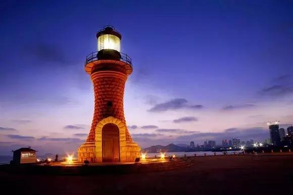 我叫大连，你也可以叫我滨城，这是我的最新简历，请收好！