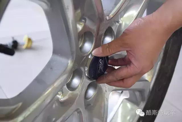 福特锐界的换轮胎教程,福特锐界更换轮胎推荐