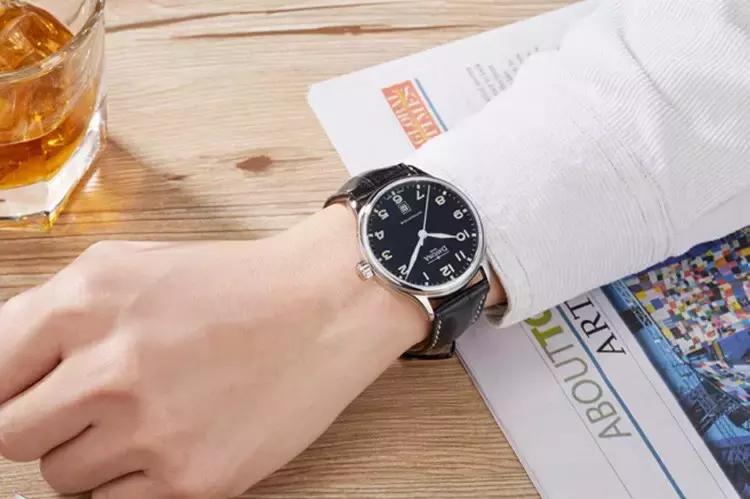 潜水表钢带还是橡胶表带,3000-5000元手表推荐瑞士腕表