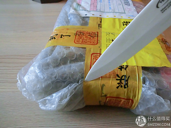 国产轴请继续努力！曜越TteSPORTS波塞冬ZRGB背光机械键盘评测