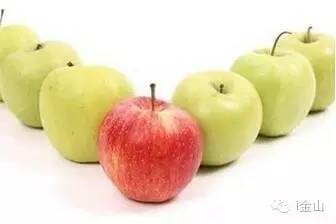 天了噜金山一女子新买了一部iPhone7后，竟然发现......