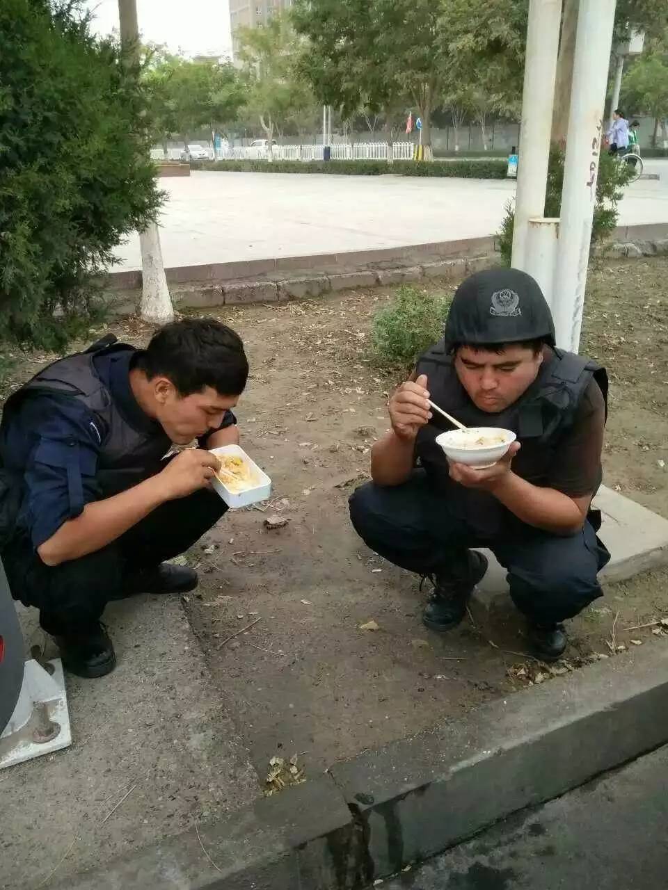 新警察要辛苦多少年,援疆民警的利与弊