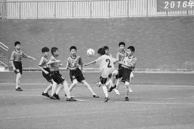 华侨小学足球怎么样,华侨农场高尔夫