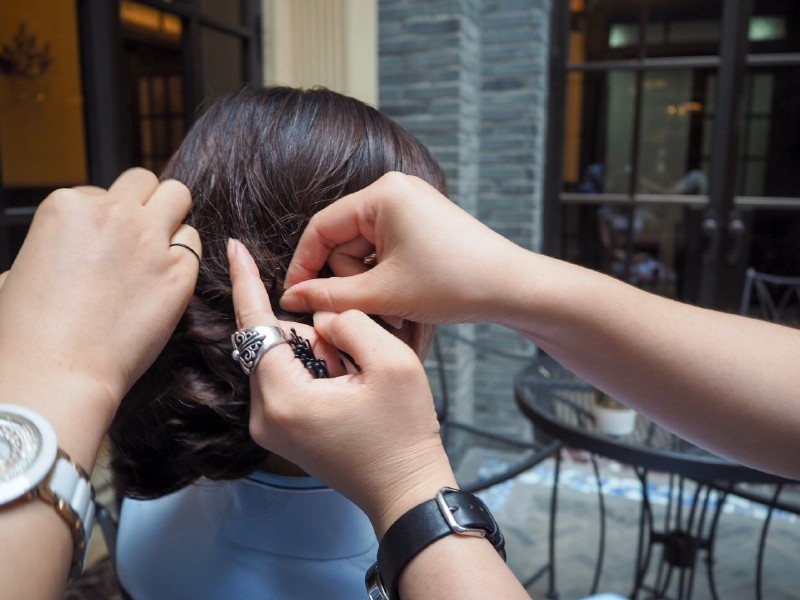 吃了一只大闸蟹的美女被新浪等各大媒体封为“螃蟹女神”