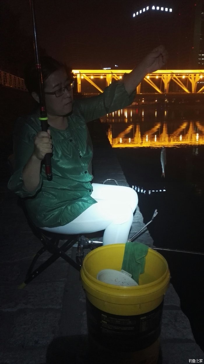 大连钓黑鱼用什么饵料最好,天津海河怎么钓大黑鱼