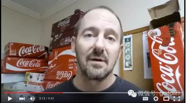 外国男子连喝25罐红牛,一位男子喝25罐红牛现在怎么样了