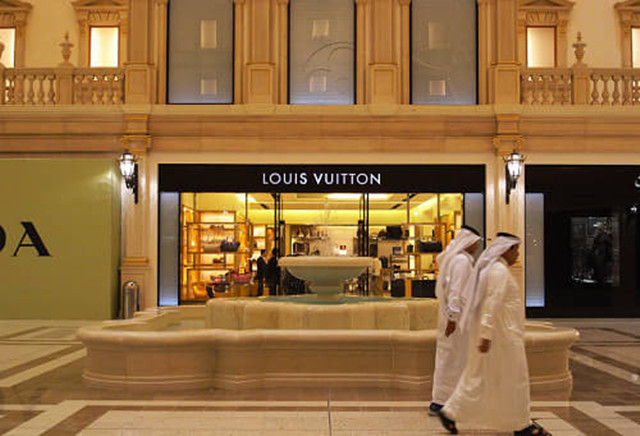 国足出国打比赛带的行李,国足回国带奢侈品