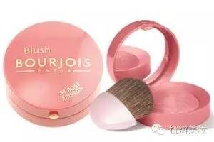 妙巴黎粉底液色号,妙巴黎必买的彩妆是什么