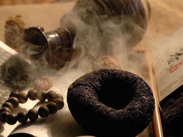 聊聊普洱茶的种种,普洱茶的甘甜与苦涩之味