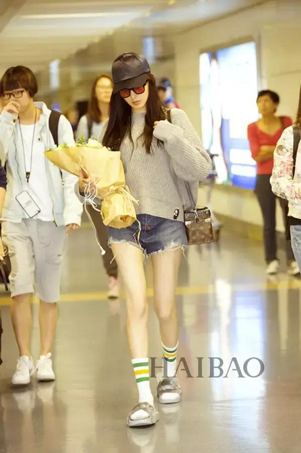 周冬雨和杨紫的区别,周冬雨和杨紫谁更漂亮