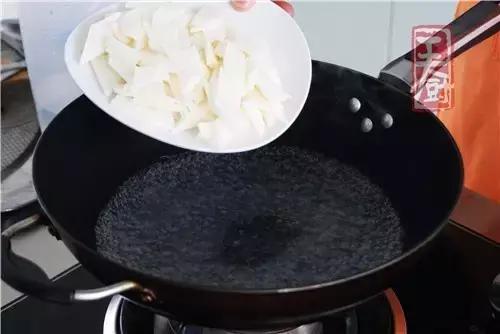 小米辣炒山药的家常做法,家常大碗山药做法