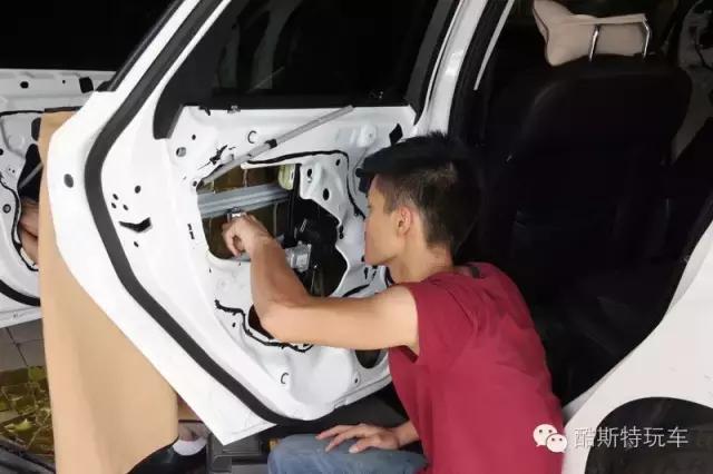 福特福克斯四门喇叭,福特福克斯音响