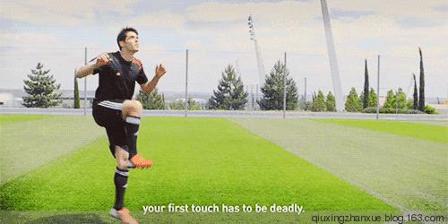 怎么分辨羽毛球场上的高手,分辨高水平运动员的动作