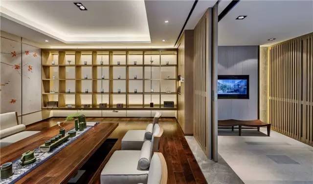 一处九间堂，梁志天、凌子达的不同演绎