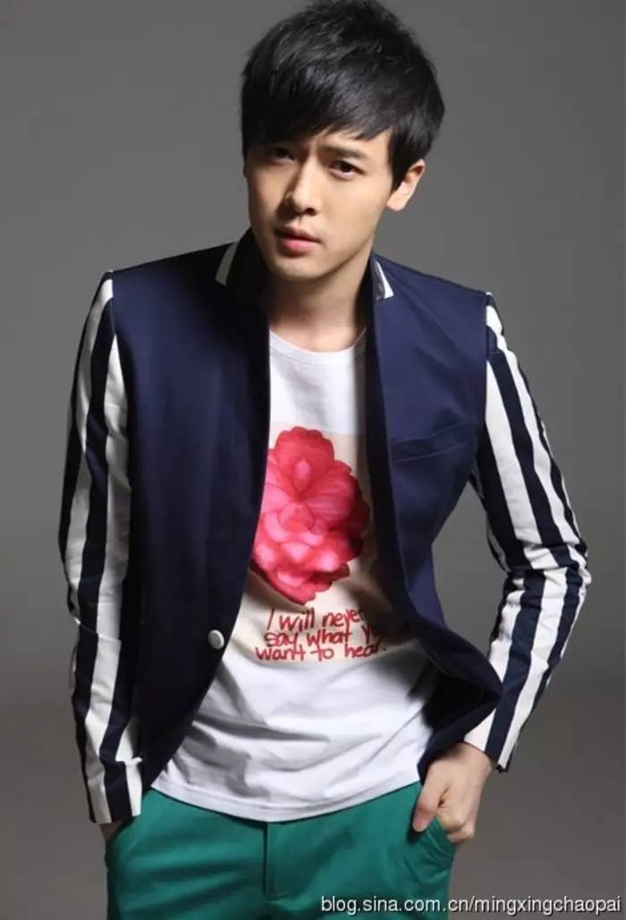 网友问题解答赵丽颖发微博、张翰生日以及工作室私下、乔振宇新剧疑问、杨幂新作品、李易峰后续、付辛博人气突破问题、艺术学院考试