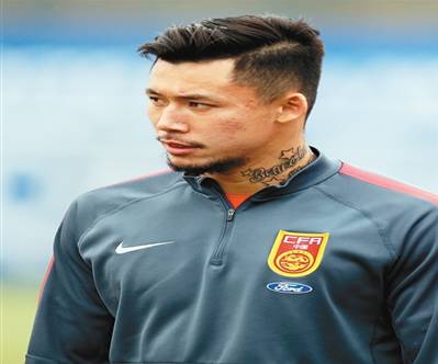 你知道国足输了，但你知道中国足坛还有一批高颜值球员吗？