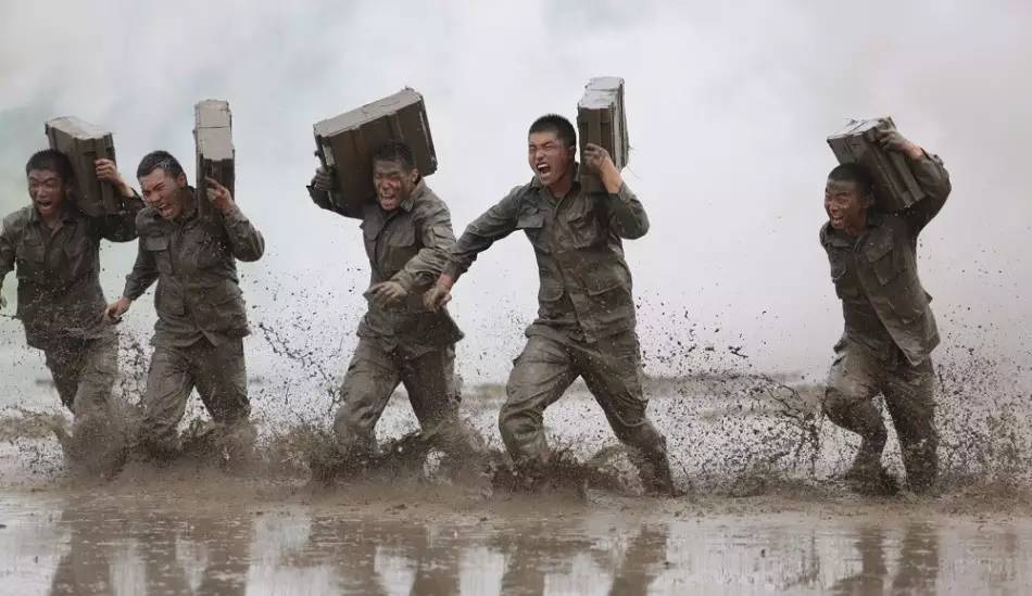 军人坚持坚守的句子,军人的坚守和舍弃