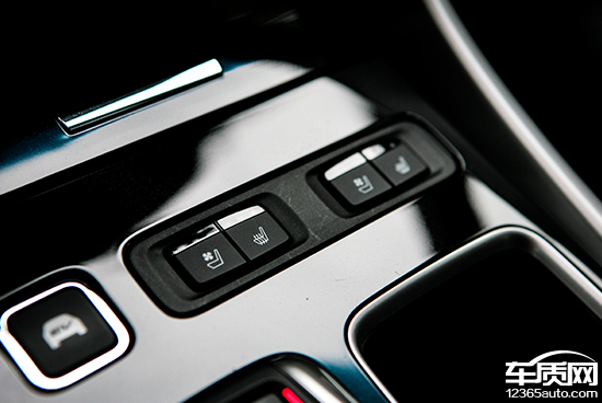 雅阁混动对比亚洲龙双擎试驾视频,雅阁2022款混动幻夜锐智版试驾