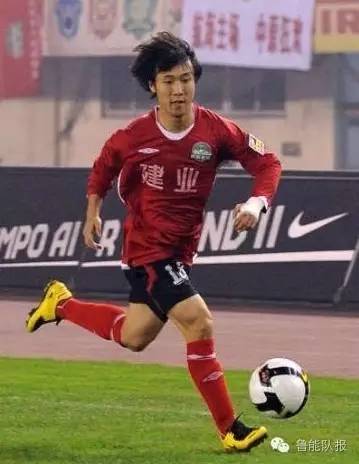 战华夏熟人不少，可别忘了那些年“自己人”们的反戈一击