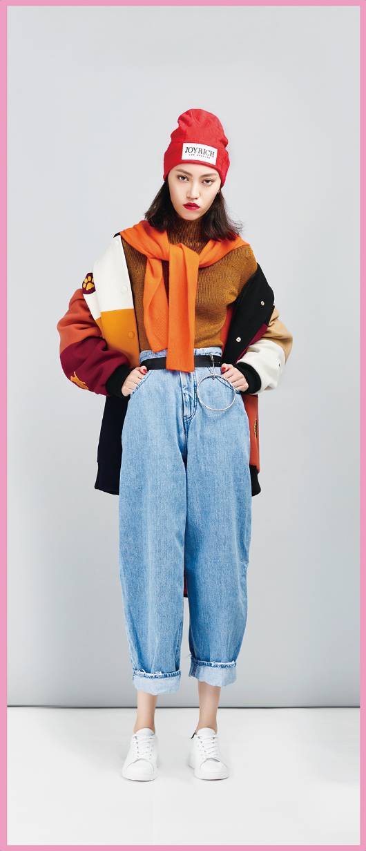 昨晚,我把初中时最爱的袜套翻了出来!