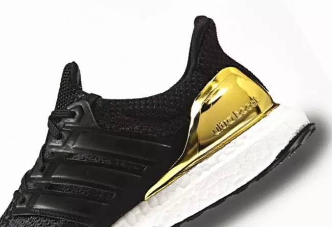 看上去很有钱的鞋子,看起来有钱又干净白色鞋