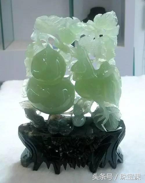 翡翠和玉的区别，看完再也不会傻傻的去买玉了！