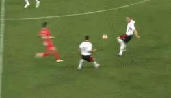 皇马佩佩踢人集锦,足球三号佩佩集锦