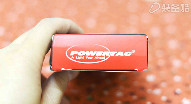 PowertacCM-one手电筒是装备中的酷