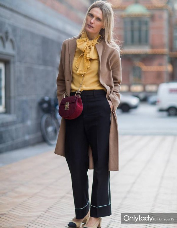 越穿越多的深秋怎么她们却看上去越来越瘦高？