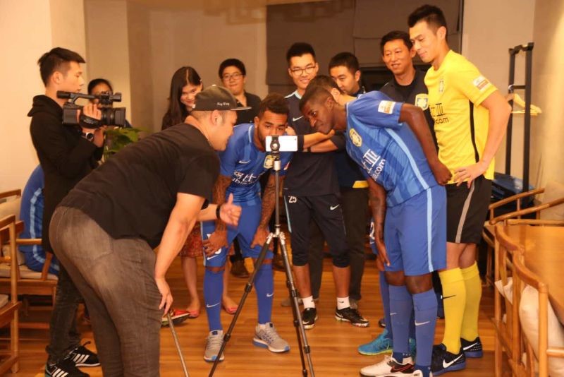 鍔瘮浜氬搧鐗屼袱鍛ㄥ勾,鍔瘮浜氬搧鐗屼節鍛ㄥ勾