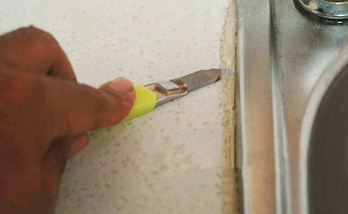 厨房水槽底部发霉怎么解决,厨房水槽边上发霉了怎么办