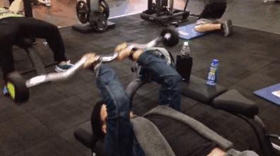 打羽球步法,女神教你打羽毛球