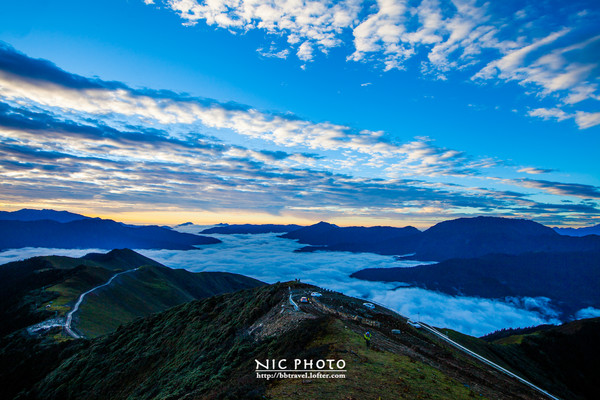 达瓦更扎与牛背山,达瓦更扎和牛背山有啥区别
