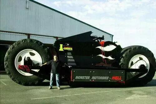 世界之最盘点：最黑的萌娃，最大的美女！