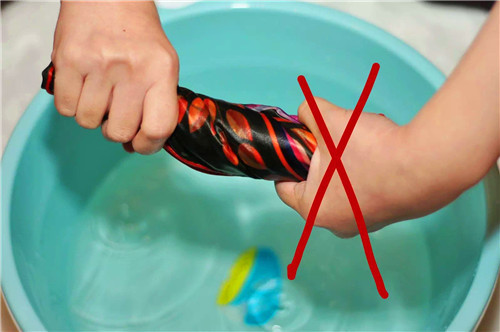 真丝丝巾的正确系法,真丝丝巾保养