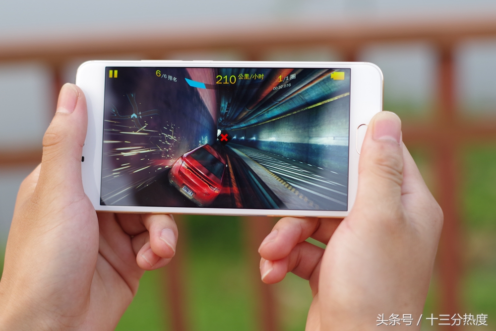 魅蓝手机u20深度评测,以前的iphone4s