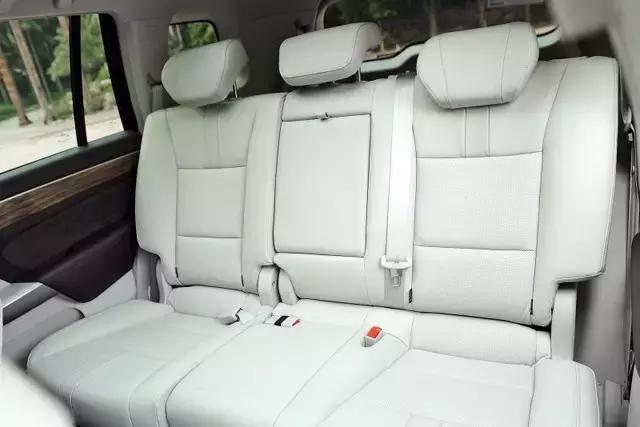 买不起汉兰达就看它颜值不输途昂,果断放弃汉兰达