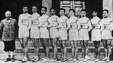 牛顿的身高有多高,牛顿身高多高