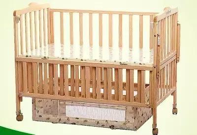 如何给宝宝选择安全的婴儿床,婴儿需要买什么样的婴儿床